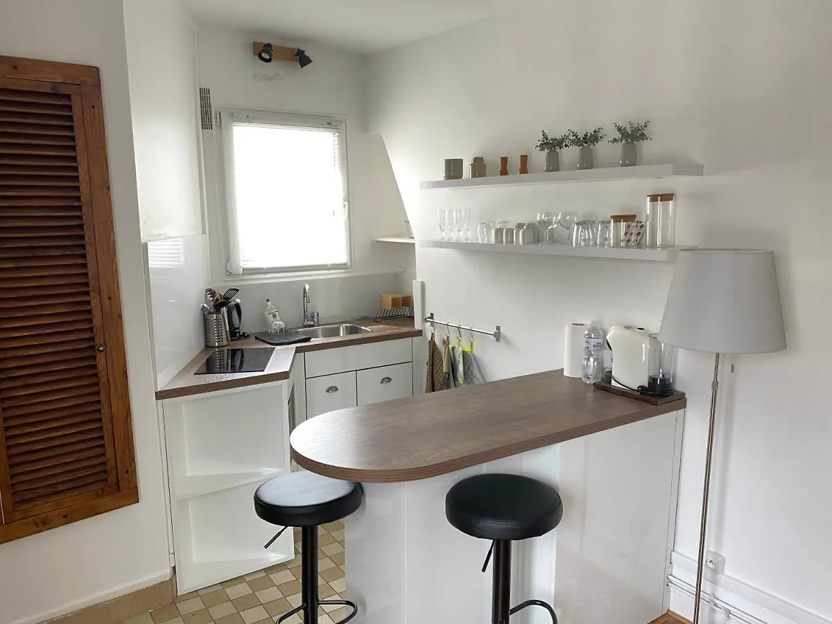 Home Sweet Home Marche Popincourt contacts