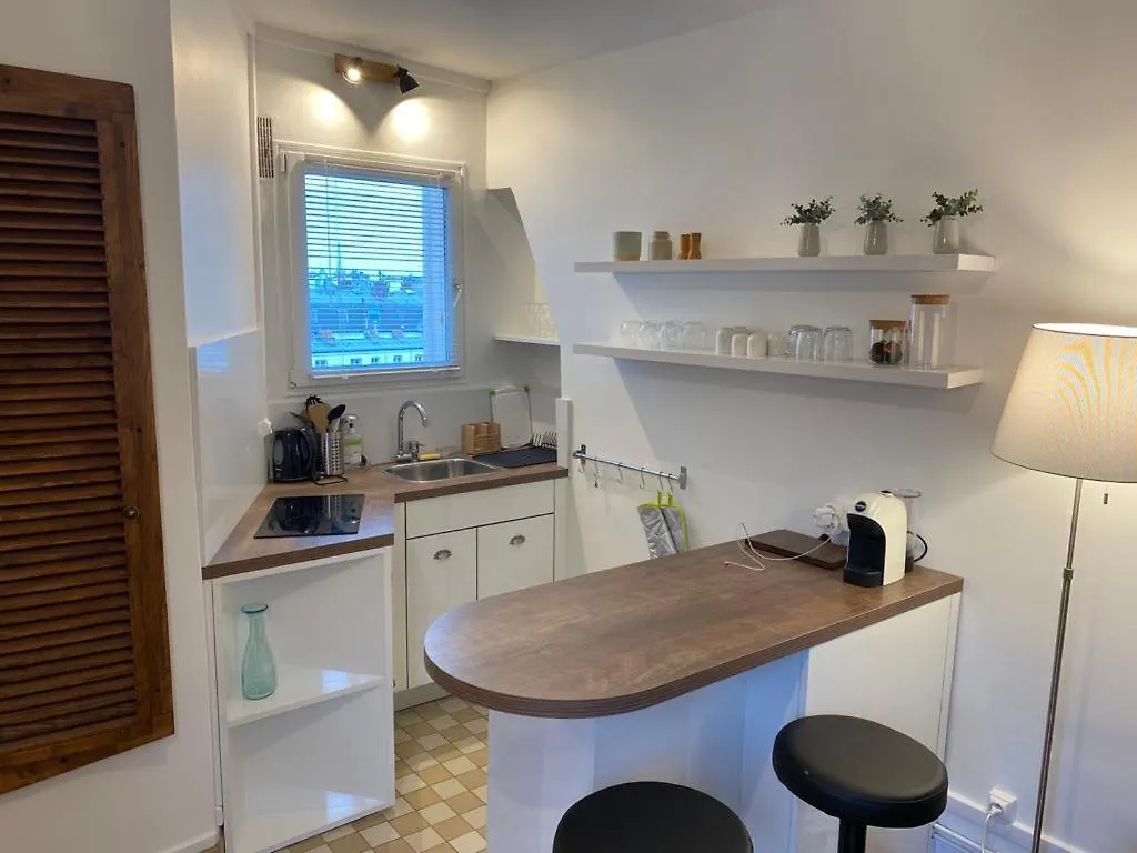 Home Sweet Home Marche Popincourt Paris